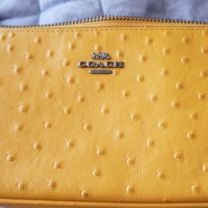 Coach NEW beautiful leather mustard wristlet NWT
